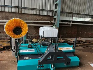 Máquina barredora de carreteras hidráulica de alta resistencia con escoba motorizada y funciones de control de polvo - Product Image 3