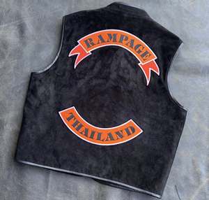 Gilet de motard en daim personnalisé pour homme avec patchs brodés - Product Image 3