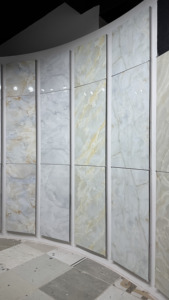 Carreaux de porcelaine vitrifiée polie émaillée 600x1200 mm, épaisseur 8,5 mm, finition brillante anti-onyx argentée, qualité supérieure, résistants aux acides - Product Image 3