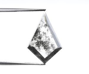 Diamante único de laboratorio con corte en forma de cometa de 2.60 ct, color sal y pimienta, perforado con láser, diamante de laboratorio suelto personalizado de color sal y pimienta. - Product Image 4