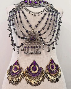 Collar de Monedas Afganas Vintage con Gemas Moradas, Colgantes de Plata Antigua, Motivos Triangulares, Cadenas Multicapa, Estilo Étnico - Product Image 2