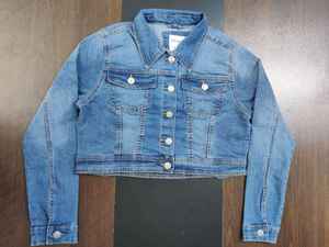 Veste en jean courte décontractée à manches longues, bleu délavé, boutonnée, pour l'automne/hiver et l'été, vente en gros - Product Image 5