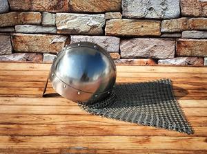 Casco Vikingo Hecho a Mano de Acero con Alto Contenido de Carbono de PAK ENTERPRISES, Grado Industrial, Personalizable con Color y Logotipo, OEM ODM, Guerrero Medieval - Product Image 5