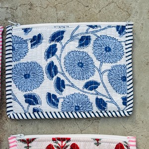 Bolso de mano tradicional de tela con asa y diseño de cuentas y estampado de loto para bodas, pooja, regalos, fiestas indias y festividades. - Product Image 3