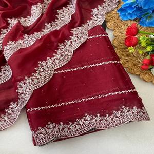 ผ้าส่าหรี VASTRA COTTAGE รุ่นพรีเมียม สตาร์ จอร์เจตต์ พร้อมงานปักดิ้นทองอย่างประณีตและขอบผ้าลายฉลุ - Product Image 5