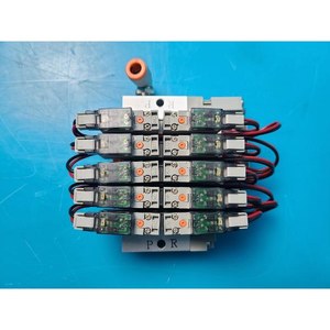 Vanne Solénoïde SMC LAM 772-016856-002 REV B SS5YJ3-DU100249 – Collecteur Utilisé Comme Pièce Détachée pour Équipement Semi-conducteur Legacy - Product Image 1