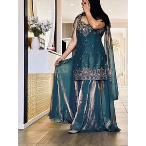 ชุดเสื้อท็อป-กางเกงพลัสโซ-ผ้าคลุมไหล่ งานปักเลื่อมคุณภาพพรีเมียมใหม่ พร้อมส่ง ตัดเย็บสำเร็จ ใส่ได้เลย - Product Image 1