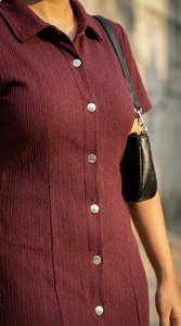 Robe chemise midi à col polo et manches courtes, couleur unie, en coton tissé, décontractée, respirante, coupe classique, pour femme, idéale pour l'été - Product Image 5
