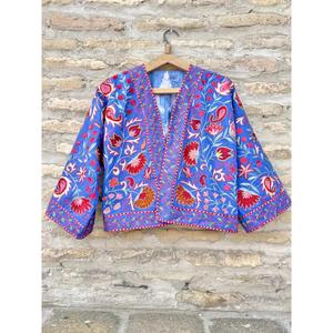 Chaqueta Suzani de Terciopelo Azul Bohemio Bordada para Mujer, Patrón Floral, Cuello en V, Manga Larga, Hecha a Mano, Ropa de Abrigo de Invierno - Product Image 1