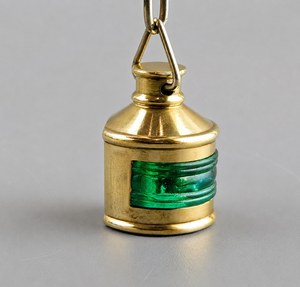 Porte-clés Lanterne Vintage en Laiton, Lanterne Nautique Marine, Accessoire Cadeau de Collection Maritime - Product Image 1