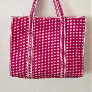 Bolsa de mano acolchada de algodón, hecha a mano, ecológica, reutilizable, para compras, artículos diarios y viajes, a precio de mayorista. - Product Image 1