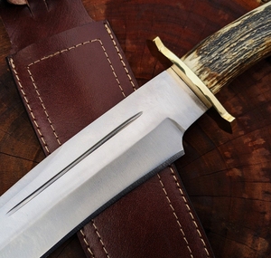 Cuchillo de Caza Multifuncional de Acero de Damasco Forjado a Mano, de Alta Calidad, Personalizable, OEM/ODM Disponible - Product Image 3