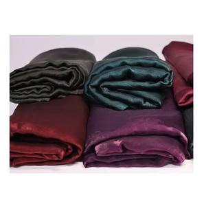 Tela de nailon satinado Tora de la mejor calidad para vestidos de diseñador o vestidos de noche, disponible a precio de exportación desde India. - Product Image 3