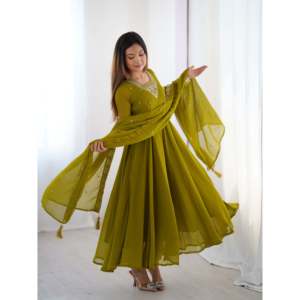 ชุดเดรส Anarkali สำหรับผู้หญิง สำหรับงานปาร์ตี้ พร้อมจี้และผ้าคลุมไหล่ - Product Image 2