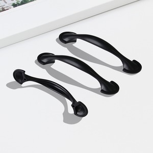 Tirador de arco moderno de aleación de zinc negro mate de calidad premium, herrajes minimalistas para gabinetes de cocina, cajones y mesitas de noche. - Product Image 2