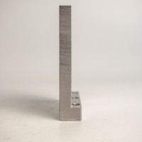 Solution de fraisage CNC de haute précision AMT VINA, support de montage en métal en forme de L sur mesure, usine certifiée ISO9001, OEM