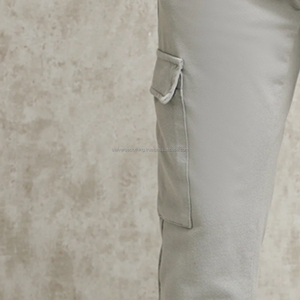 Pantalones informales modernos con funcionalidad resistente Estilo de calle Tela de lona ligera y bolsillos prácticos - Product Image 4