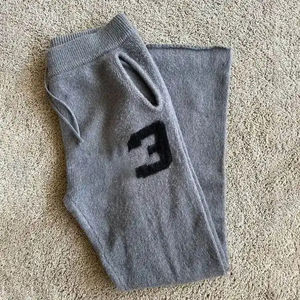 Pantalones Deportivos de Lona de Alta Calidad, Color Oscuro, Estilo Casual, Ecológicos, Ligeros, con Estampado Recto y Frente Plano - Product Image 2