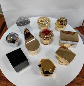 Flacon de parfum en métal avec bouchon pulvérisateur - Product Image 5