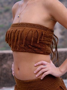 Top Bandeau Artesanal de Macramé Marrón con Flecos de Algodón, Top Corto sin Tirantes Estilo Boho Chic, Top Tribal Pixie para Festivales - Product Image 6