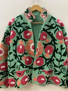 Chaqueta Bordada Suzani Verde Menta Hecha a Mano, Chaqueta Corta Vintage con Motivo Floral de Granada de la India, Cárdigan Abierto por Delante - Product Image 4