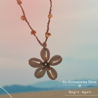 Kalung Alami dengan Tali Manik-Manik untuk Penggunaan Sehari-hari Gaya Retro Bohemian dengan Liontin Bunga Kerang dari Vietnam OEM/ODM Diterima