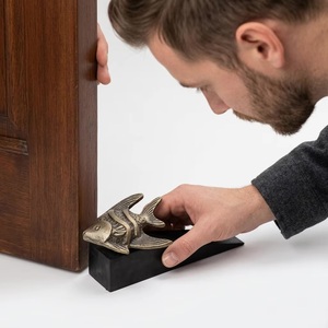 Tope de puerta de bronce con diseño de pez, estilo tradicional asiático, de madera duradera, pomo decorativo para puerta de entrada, para uso en baño y cocina - Product Image 4