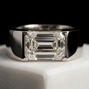 Anillo de Hombre con Diamante Cultivado en Laboratorio de 3 Quilates, Oro Blanco de 10K, Corte Esmeralda, Media Montura, Banda Moderna, Certificado IGI, Rodio - Product Image 2