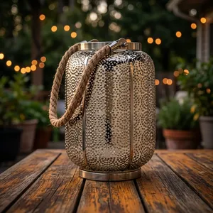 Farol de Hierro con Acabado en Níquel y Asa de Cuerda, Farol Decorativo de Metal para Velas, para Decoración del Hogar, Jardín, Bodas y Eventos - Product Image 4