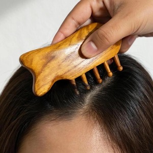 Masseur facial Gua Sha en bois rustique écologique avec artisanat en bois d'acacia massif pour la relaxation musculaire - Cadeau du Nouvel An - Product Image 5