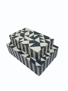 Caja de Joyería de Resina Hecha a Mano en India con Incrustaciones Únicas de Hueso y Patrón de Rayas, Cajas Decorativas de Almacenamiento - Product Image 4