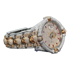 Montre Squelette Entièrement Sertie de Moissanite, Cadran Crâne, Verre Saphir, Mouvement Quartz, Étanche 30M, Unique, Personnalisée, Classique de Plongée - Product Image 1