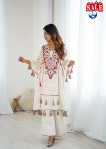 Conjunto de Pantalón y Top Informal de Algodón Khadi Puro Étnico para Mujer, con Bordado y Borlas, Corte Holgado, Largo Midi, Estilo India Pakistán - Product Image 4