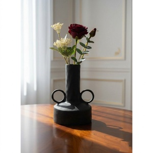 แจกันดอกไม้เซรามิกสไตล์นอร์ดิกมินิมอลลิสต์ แจกันดินเผาทำมือสำหรับตกแต่งบ้านสไตล์โบโฮ ของตกแต่งโต๊ะกลางทันสมัย - Product Image 6