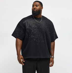 Camiseta de hombre de algodón 100% de alto gramaje con pedrería, corte holgado y extragrande, de secado rápido y ecológica, de fabricante de ropa urbana. - Product Image 1