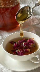 EXTRAIT DE PLANT DE THÉ BIOLOGIQUE À MARQUE PRIVÉE AVEC PÉTALS DE ROSE PARFUMÉS ET BOUTONS DE ROSE SÉCHÉS DE QUALITÉ SUPÉRIEURE - Product Image 3