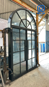 Puerta de Entrada Doble Arqueada de Acero Negro de Lujo con Paneles de Vidrio, Puerta de Seguridad Exterior Moderna para Villa, Hecha en Vietnam - Product Image 4