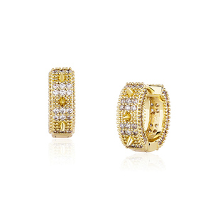 Boucles d'oreilles créoles unisexe en diamant de laboratoire, serties pavé multi-pierres, style Huggie audacieux, en argent 925, avec perle de luxe taille brillant rond - Product Image 6