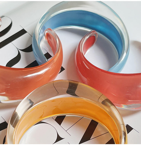 Bracelet ouvert en résine coloré et tendance, bracelet jonc émaillé à l'huile, ensemble de bagues multicolores, bijoux pour femmes - Product Image 4