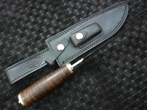Couteau de chasse Bowie à lame fixe en acier Damas fait main sur mesure, avec double étui à pression, garantie de 3 ans, vente en gros A&M - Product Image 3
