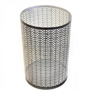 Bougeoirs votifs ronds en fer avec revêtement intérieur en or et extérieur en poudre noire fini pour la décoration intérieure - Product Image 5