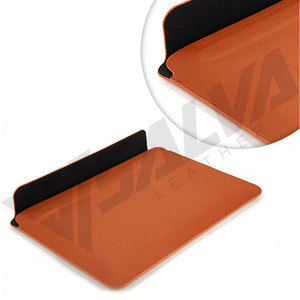 Funda Protectora para Portátil de Cuero Genuino Resistente al Agua, Estilo Ejecutivo, Color Naranja Sólido, Correa Ajustable, para 13-15 Pulgadas - Product Image 4