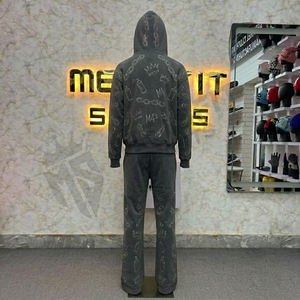 Ensemble de survêtement zippé personnalisé pour homme – Tenue de sport élégante deux pièces légère pour l'entraînement, le jogging et la gym - Product Image 6