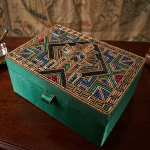 Caja floral hecha a mano con cuentas multicolor, caja de almacenamiento con bordado de cuentas, organizador decorado, regalo especial, caja para el día de San Valentín - Product Image 1