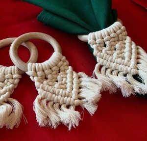 Juego de Anillos para Servilletas de Macramé Beige, Decoración de Mesa Boho, Accesorios Rústicos de Madera para Cena - Product Image 1