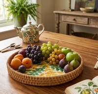 Plateau de service rond en rotin fait main, plateau décoratif tissé pour le petit-déjeuner avec motif de feuilles vertes et jaunes pour la cuisine, la table basse, la maison