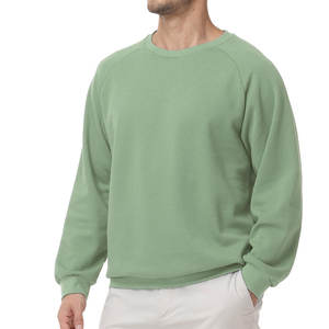 Sweat-shirt Raglan Homme de Qualité Supérieure Vert Sauge en Coton – Pull Col Rond Imprimé DTG – Mode Grossiste Haute Qualité pour 2026 - Product Image 1