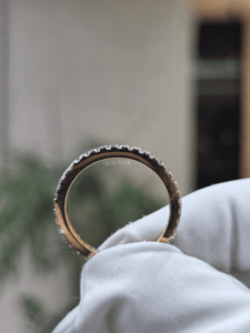 แหวนเพชรเลี้ยงในห้องปฏิบัติการ รับรองโดย IGI ระดับความสะอาด VVS2 ดีไซน์ Eternity Band น้ำหนัก 0.25 กะรัต ทองคำขาว ทรงเพรียวบาง ประดับเพชรแบบ Pave Set สไตล์มินิมอล เหมาะสำหรับงานแต่งงาน สามารถสวมซ้อนกันได้ สำหรับผู้หญิง - Product Image 2