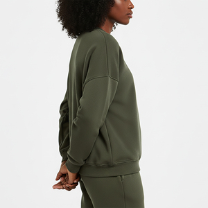 เสื้อสเวตเชิ้ตผู้หญิงขายดี ผ้าขนสัตว์ 30% วิสโคส 35% ไนลอน 35% น้ำหนักเบา คอกลม สวมใส่สบาย ระบายอากาศได้ดี แห้งเร็ว รับสกรีนโลโก้ด้านหน้า - Product Image 6