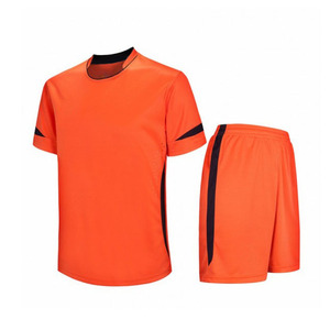 Ensemble de maillot de football pour homme orange, manches courtes, col rond, polyester respirant, uniforme toutes saisons, vêtements de sport pour adultes - Product Image 1